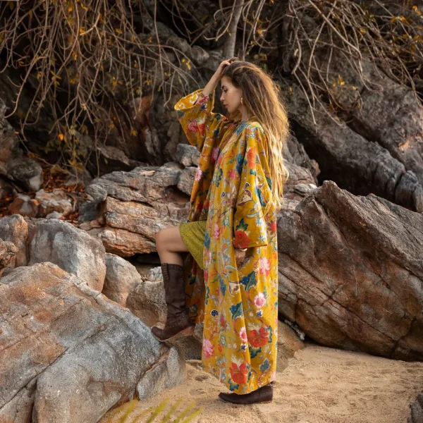 Mai Velvet Kimono - True Elegance: Handmade Lux for the Free-Spirited Soul – Unleash Your Boho-Chic Style at Zinnia Pearl - Inclusive Sizing