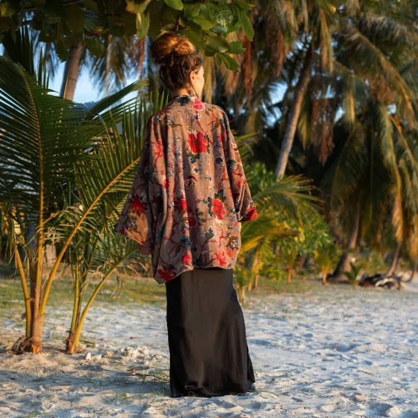 Mei - Velvet Whispers - Short Velvet Kimono - Luxurious Handmade Gift for Boho Lovers - Image 3