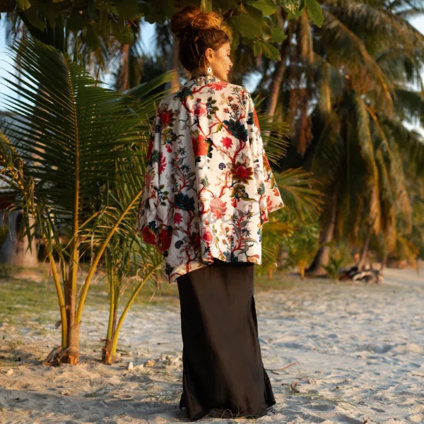 Mei - Velvet Whispers - Short Velvet Kimono - Luxurious Handmade Gift for Boho Lovers - Image 2