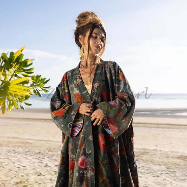 Mai Velvet Kimono: A Classic Elegant Piece for the Free-Spirited Soul – Handmade with Care for Every Body in Mind Perfect Year - Round Style - Image 2