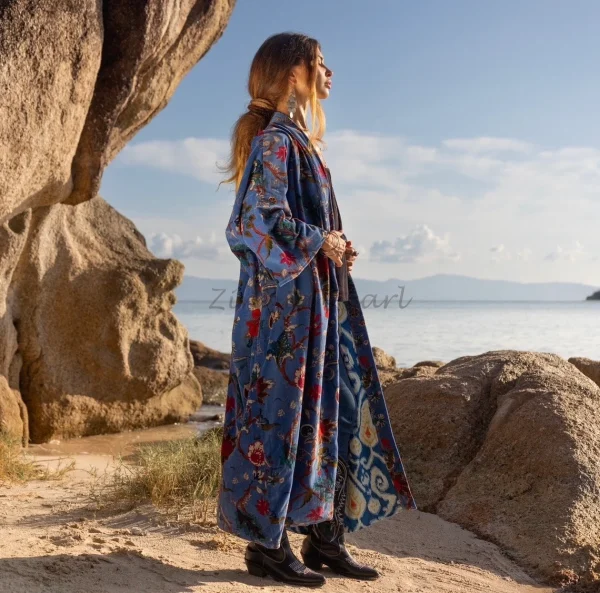 Mai Velvet Kimono: Embrace the Velvet Dream – Exceptionally Handcrafted, Timelessly Stylish, and Thoughtfully Designed for All Body Types