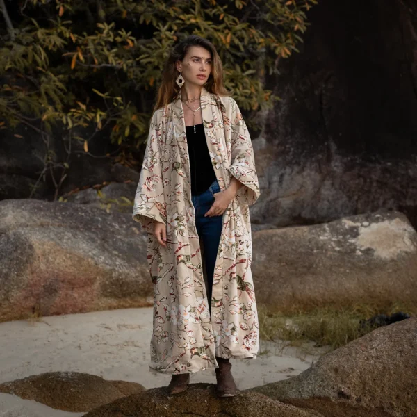 Mai Velvet Kimono - True Elegance: Handmade Lux for the Free-Spirited Soul – Unleash Your Boho-Chic Style at Zinnia Pearl - Inclusive Sizing