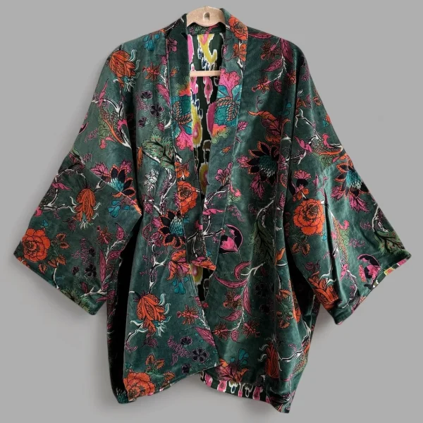 Mei - Velvet Whispers - Short Velvet Kimono - Luxurious Handmade Gift for Boho Lovers - Image 2