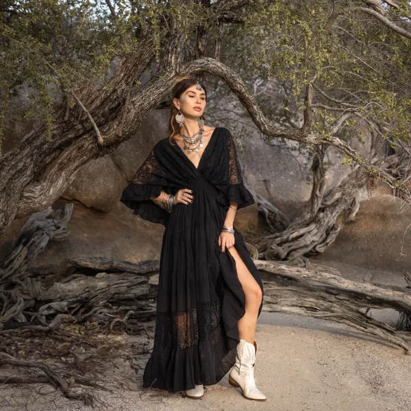 Radiate Elegance in Our Lunette Lace-Trimmed Dress - The Boho-Chic Kaftan Pullover for Your Engagement, Resort Getaways, and Dreamy Vacation