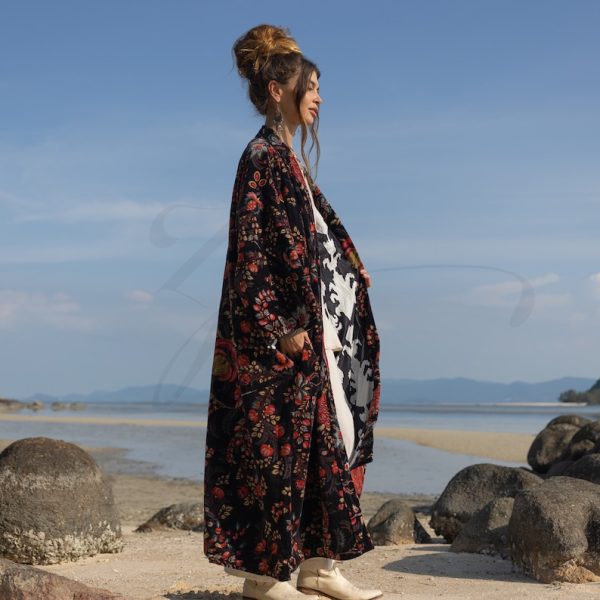 Mai Velvet Kimono: A Classic Elegant Piece for the Free-Spirited Soul – Handmade with Care for Every Body in Mind Perfect Year - Round Style - Image 2