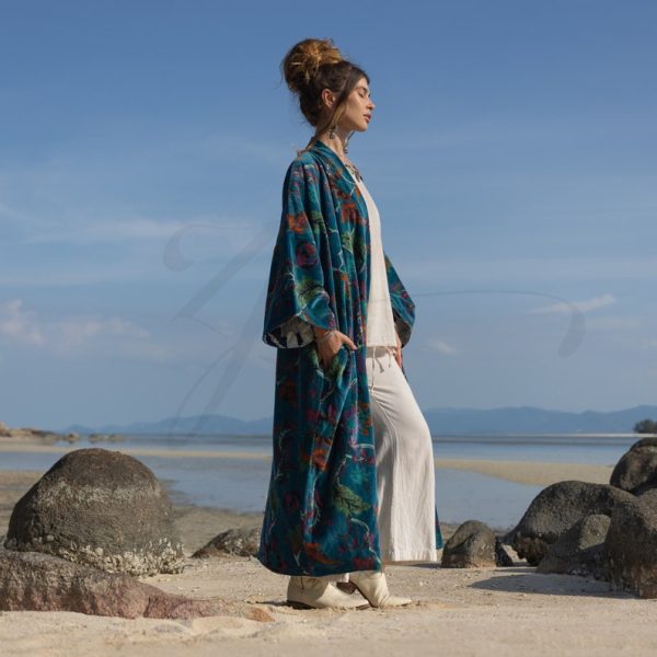 Mai Velvet Kimono: A Classic Elegant Piece for the Free-Spirited Soul – Handmade with Care for Every Body in Mind Perfect Year - Round Style - Image 2