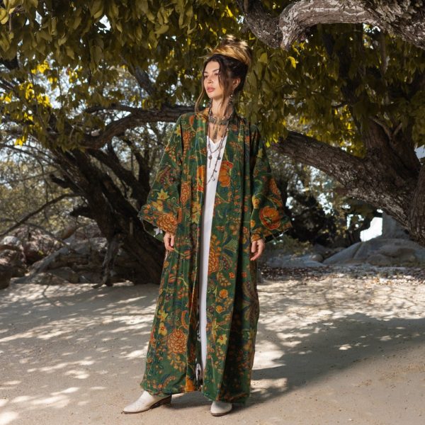 Mai Velvet Kimono: A Classic Elegant Piece for the Free-Spirited Soul – Handmade with Care for Every Body in Mind Perfect Year - Round Style