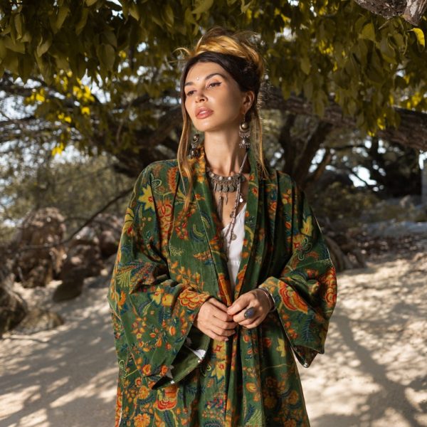 Mai Velvet Kimono: A Classic Elegant Piece for the Free-Spirited Soul – Handmade with Care for Every Body in Mind Perfect Year - Round Style - Image 3